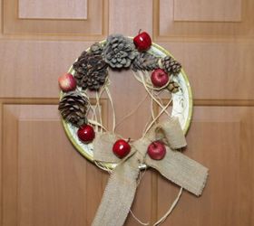 Paper plate fall wreath 