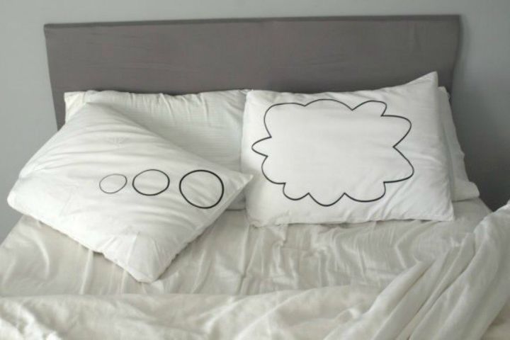 durma melhor noite com estes 9 truques para limpar a cama, Conversa de travesseiro como mant los limpos