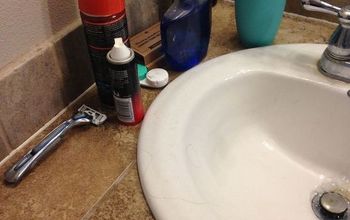 11 Space Saving Hacks For Your Tiny Bathroom