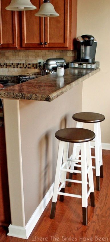 10 unexpected ways to use leftover paint, Upgrade your bar stools