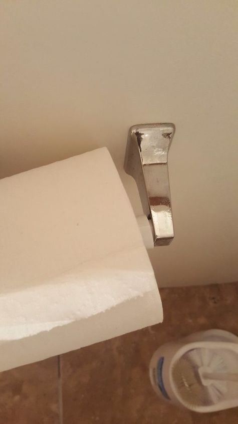 how to change toilet paper roll 