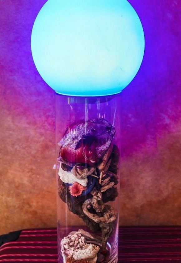 s why everyone is using hometalk blue in their home, home decor, It makes a great colorful lamp