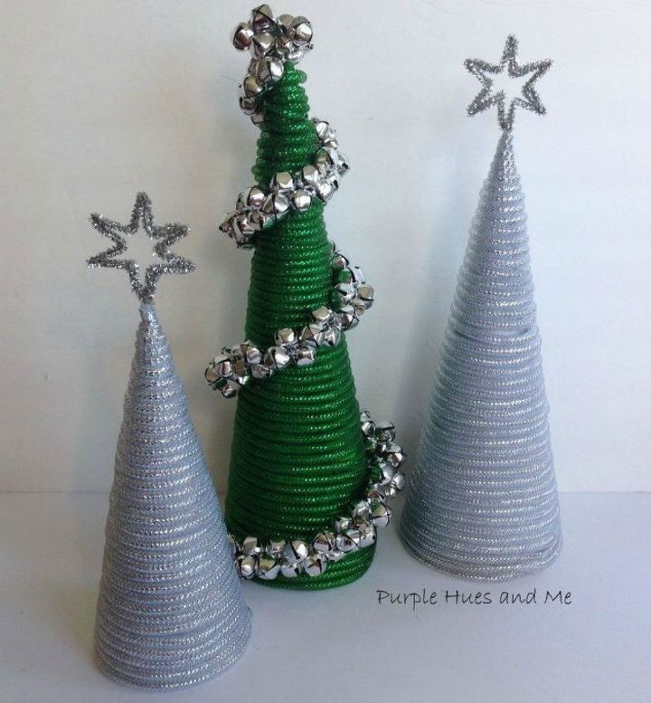 cola malha em formas para estas belas idias de decorao de natal, rvores de Natal de tubo de malha da Dollar Tree