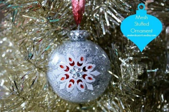 s pinch mesh into shapes for these beautiful holiday d cor ideas, home decor, Stuffed sparkly ornaments