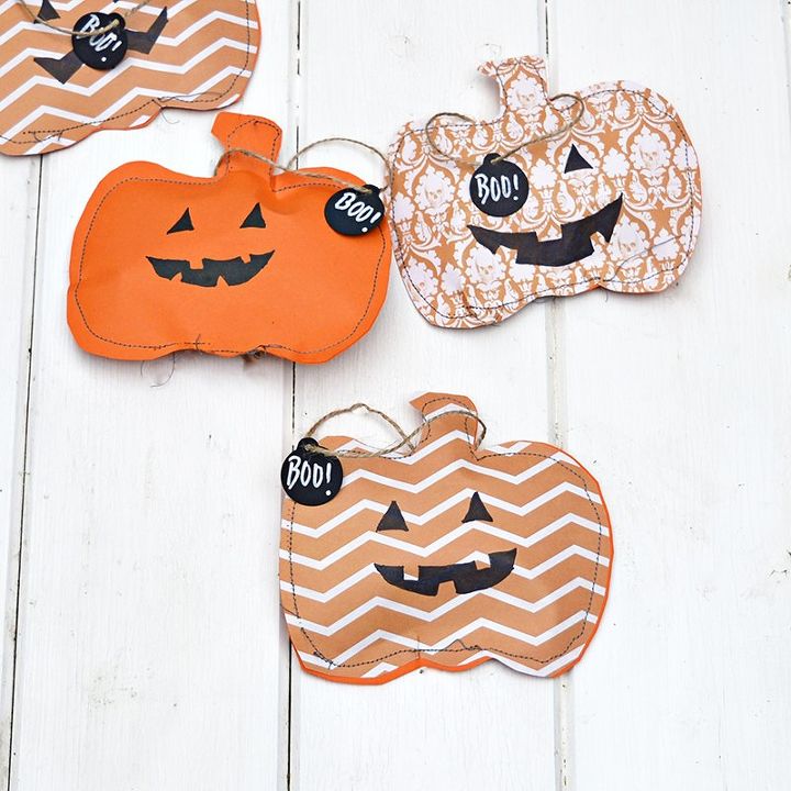 super cute halloween treat bags and decoration, crafts, halloween decorations, seasonal holiday decor