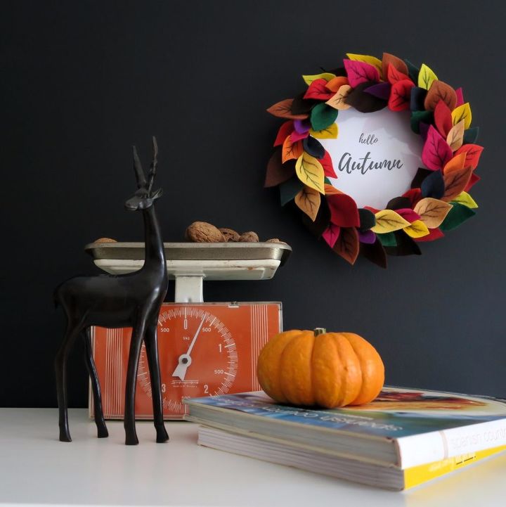 felt leaves autumn wreath, crafts, seasonal holiday decor, wreaths