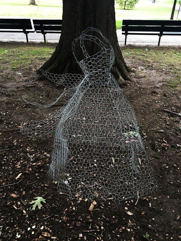 How to Haunt Your Yard With a DIY Chicken Wire Ghost Dress