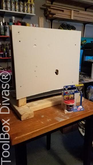 aprenda a consertar um buraco no drywall