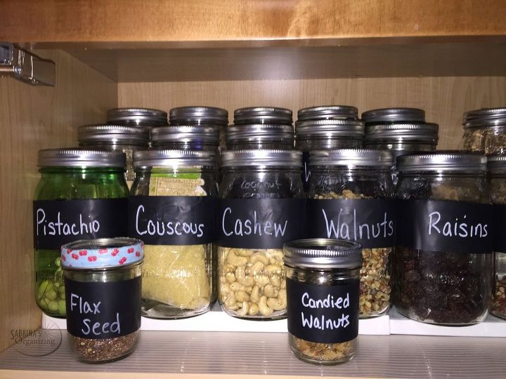 labeling mason jars in the pantry, closet, mason jars