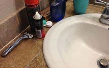 13 Tricks People Who Hate Bathroom Clutter Swear By