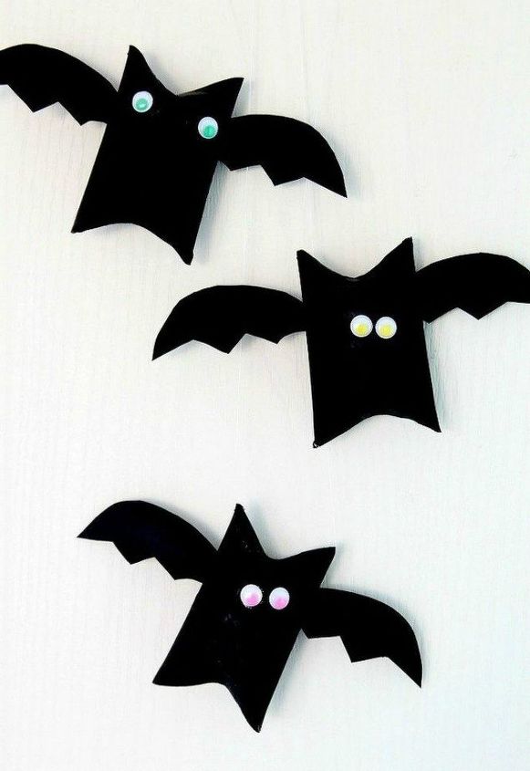 s grab toilet paper for these halloween ideas, bathroom ideas, halloween decorations, seasonal holiday decor, Turn tubes into flying bats