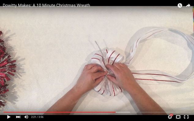 10 min christmas wreath by dowitty, christmas decorations, crafts, wreaths