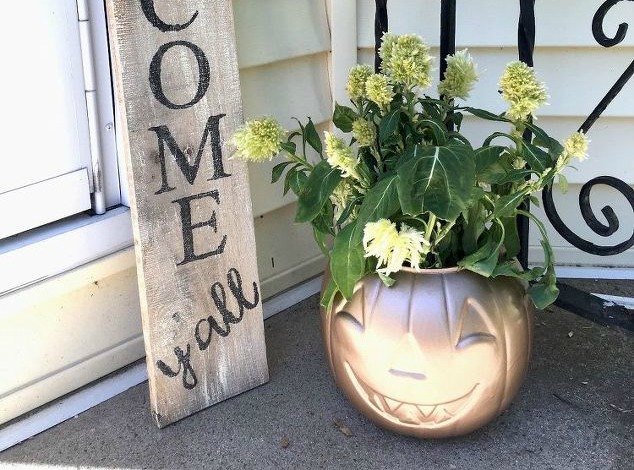 Best Plastic Pumpkin Makeovers for Halloween