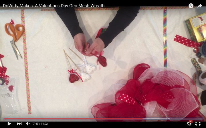 dowitty makes a valentines day geo mesh wreath, crafts, seasonal holiday decor, valentines day ideas, wreaths