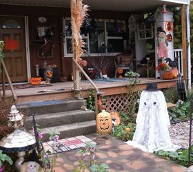 easy outdoor light up halloween ghost , crafts, halloween decorations, repurposing upcycling, seasonal holiday decor