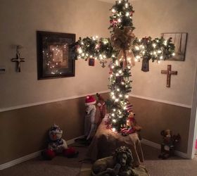 q christmas tree cross for christmas, christmas decorations, I am looking to make this for my condo this year any ideals my first thought is 2x4 and chicken wire wrap it get some greener to put around it than lights Any other ideals on how to make this beautiful In my beach condo