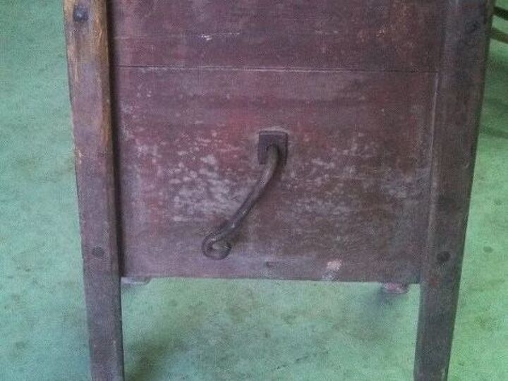 q can anyone identify this vintage wooden crank box , home decor, home decor id