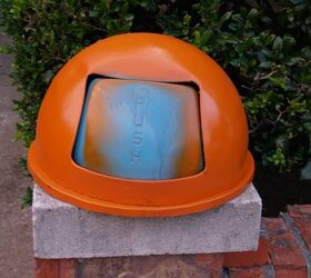 halloween face from trash lid, halloween decorations, outdoor living, painting, seasonal holiday decor