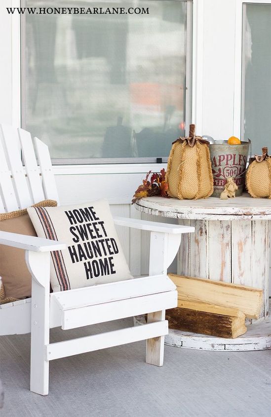 halloween front porch decor, halloween decorations, home decor, seasonal holiday decor