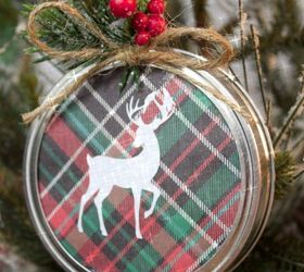 diy mason jar lid christmas ornaments, christmas decorations, crafts, mason jars, seasonal holiday decor