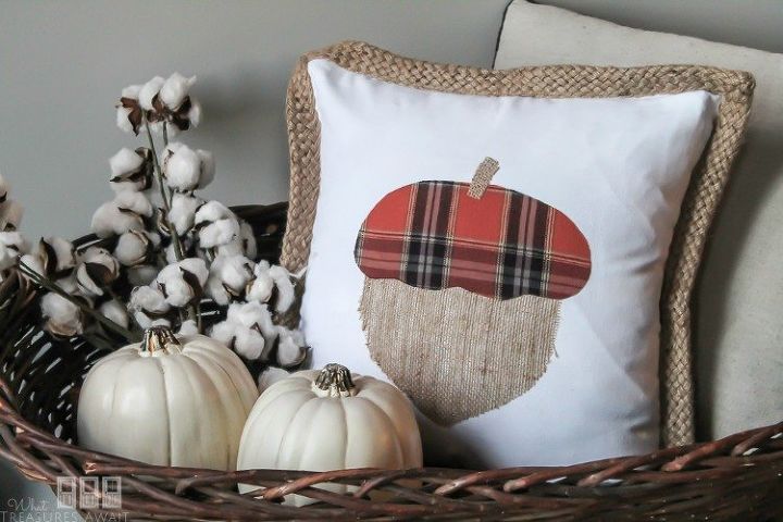 almofada de outono agradvel com uma camisa de um brech