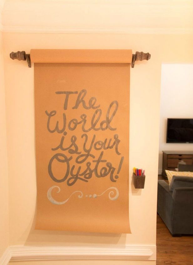 10 maneiras que voc nunca pensou em usar um varo de cortina em sua casa, Quadro de avisos de papel Kraft DIY