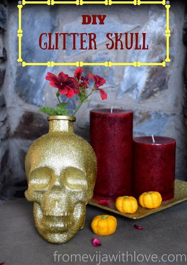 diy glitter skull decor for halloween, halloween decorations, home decor, seasonal holiday decor
