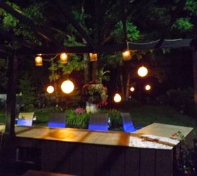 luces colgantes de jardn, vista nocturna de mi patio trasero con las luces