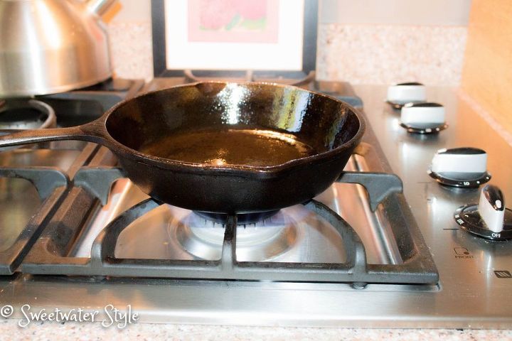 how to clean rusty cast iron pans, cleaning tips, how to