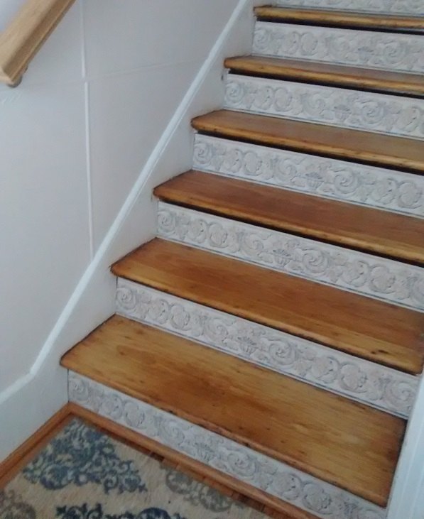 stair risers wallpaper border, stairs, wall decor, Beautiful inexpensive easy