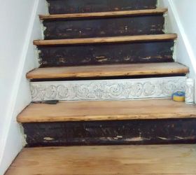 stair risers wallpaper border, Actual time about 5 minutes per riser