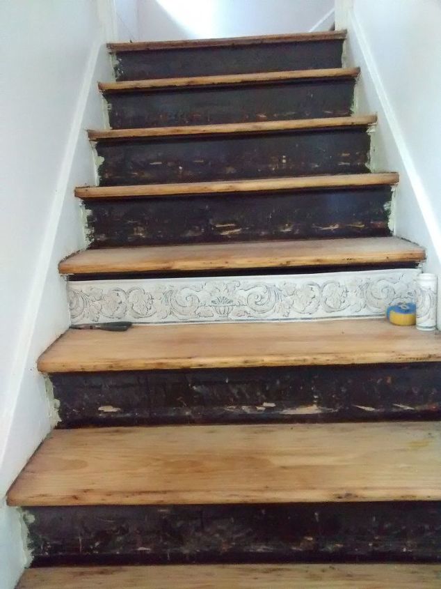 stair risers wallpaper border, Actual time about 5 minutes per riser