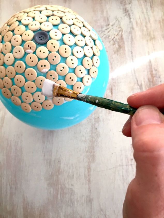 button dish, crafts, repurposing upcycling