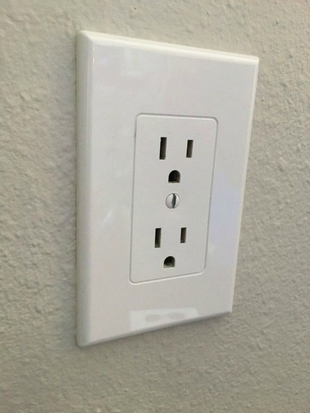 odia su feo enchufe roba estas 11 ideas, C brelos con una nueva placa de pared