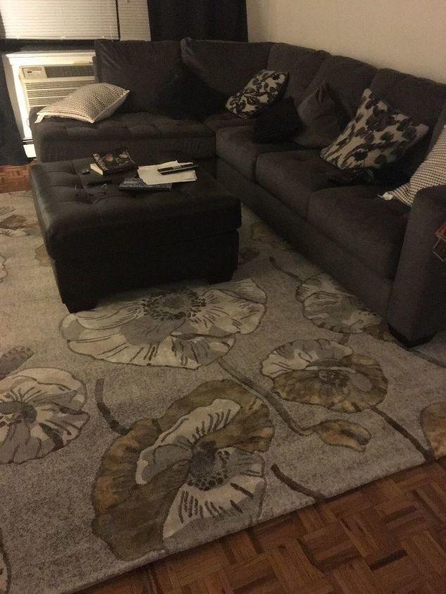 q starburst decor, home decor, My sectional with rug