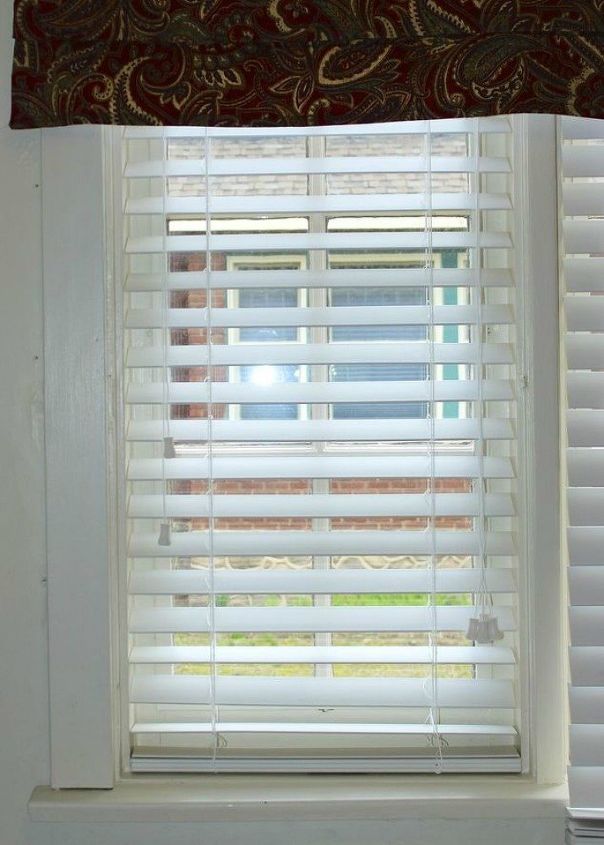 11 genius ways to transform your ugly blinds, Shorten them to fit your window length