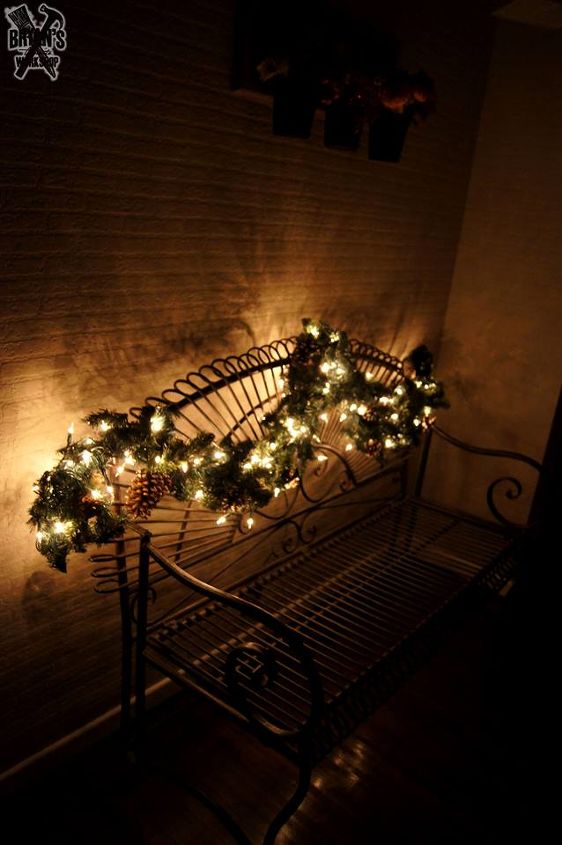 Easy Cheap DIY Christmas Garland Decoration