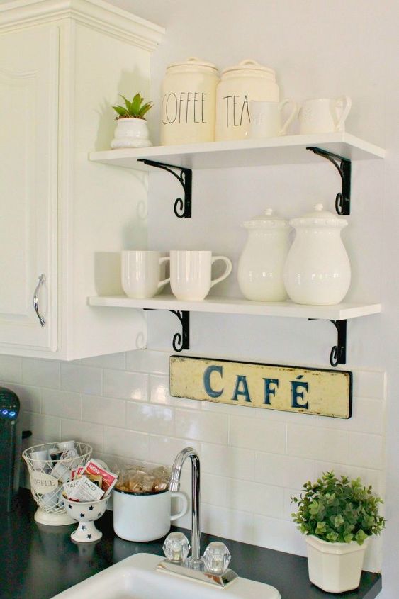 pamper your guests without spending money 13 ideas, Set up a tasty beverage station