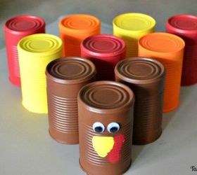 haz rer a tus hijos con estas divertidas ideas de accin de gracias, Convierte latas en un juego de bolos para pavos
