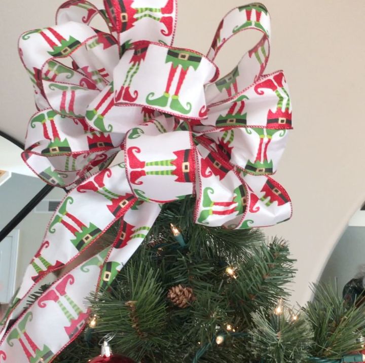 How To Tie A Christmas Bow in 3 Easy Steps | Hometalk