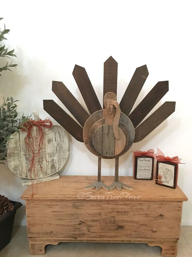 rustic wood turkey