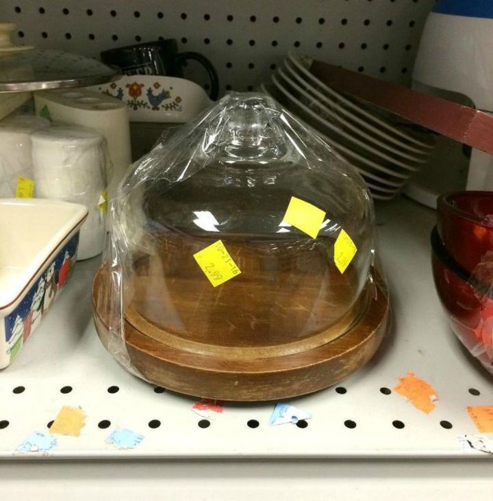 thrift store christmas decorating