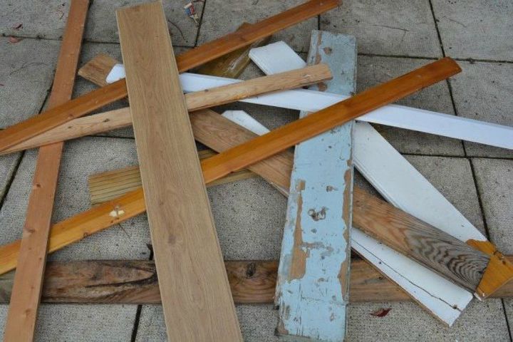 thrift store christmas decorating