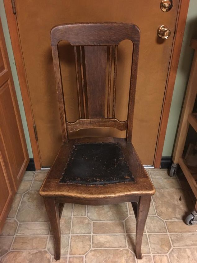 como reemplazar los asientos de cana quebradizos con cinchas de yute, Una de las sillas originales
