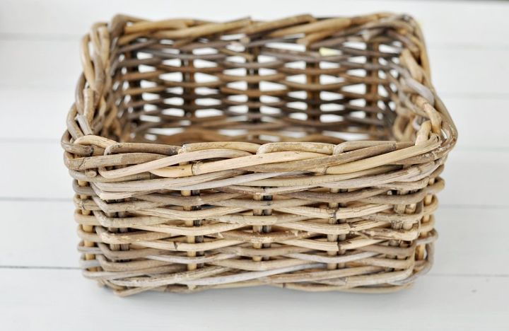the perfect handmade gift basket to give this christmas, crafts
