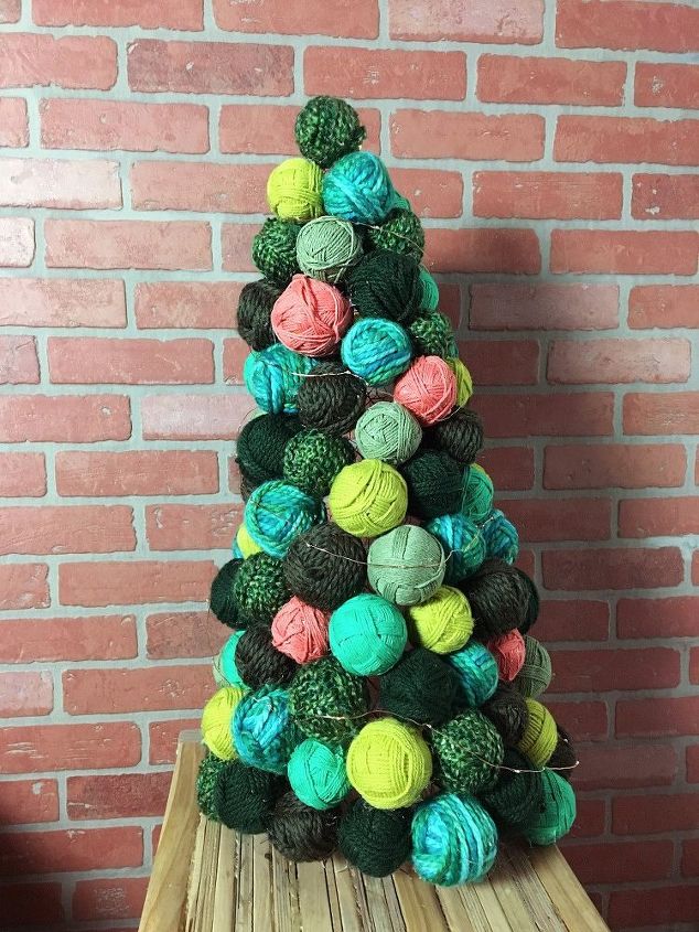 yarn ball ornament tree, christmas decorations, seasonal holiday decor