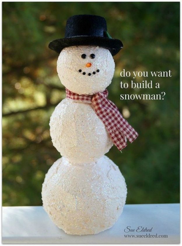 corta la espuma de poliestireno para estas impresionantes ideas navideas, Ap lelas para formar un bonito mu eco de nieve