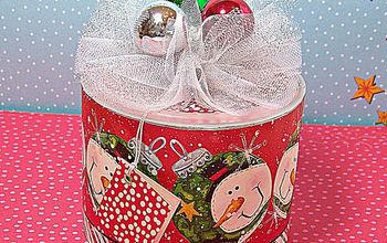 Deck the Oatmeal Box For A Christmas Gift