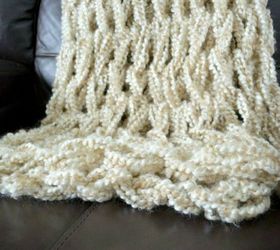 s 18 diy christmas gift ideas you ll want to keep for your home, home decor, Or this easy to knit fluffy throw blanket