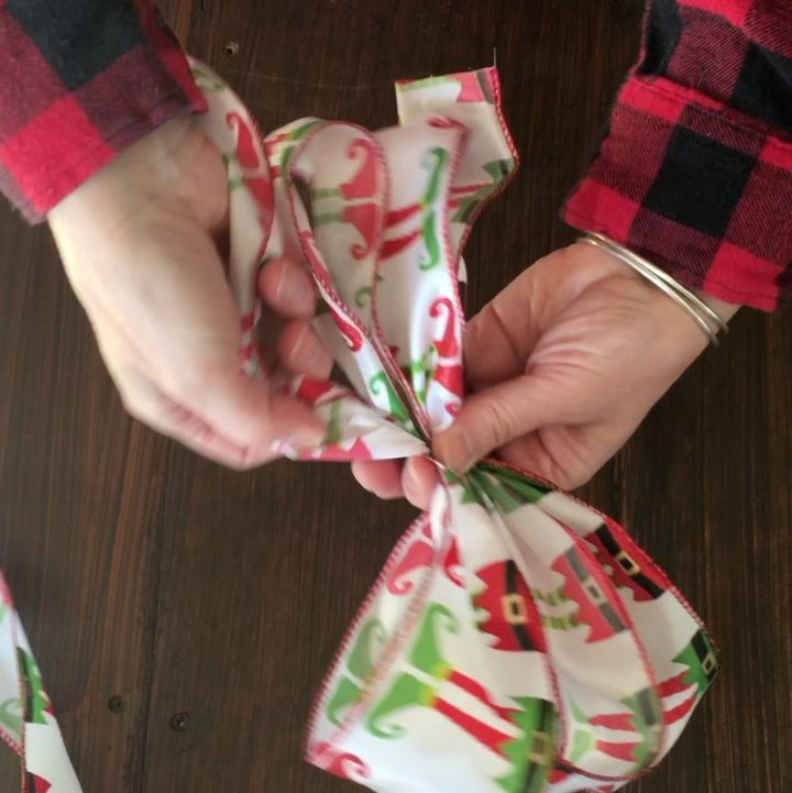 cmo atar un lazo de navidad con cinta de un lado